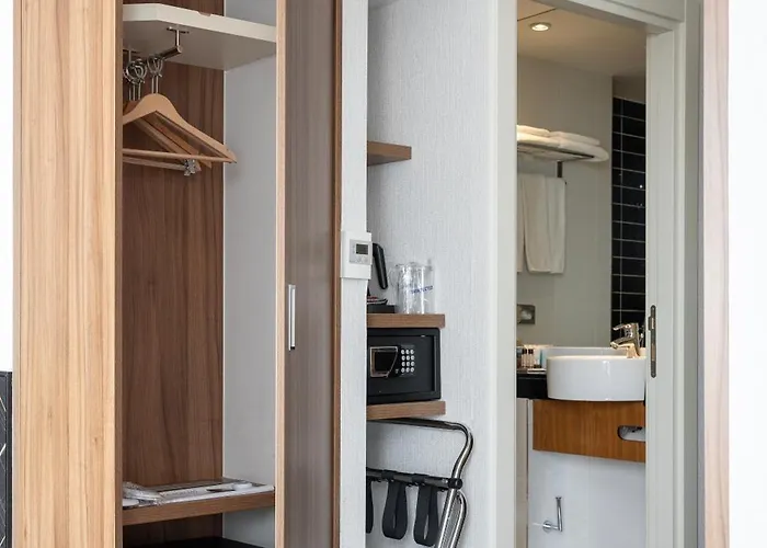 Hotel Nobel Palace 4*